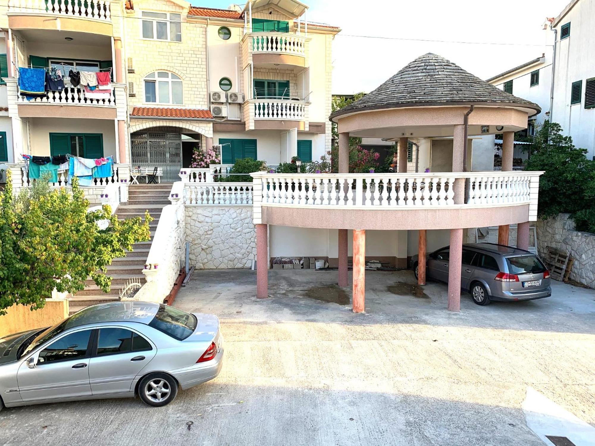 Apartments Bilo - Jela & Ivan Dolac Екстериор снимка