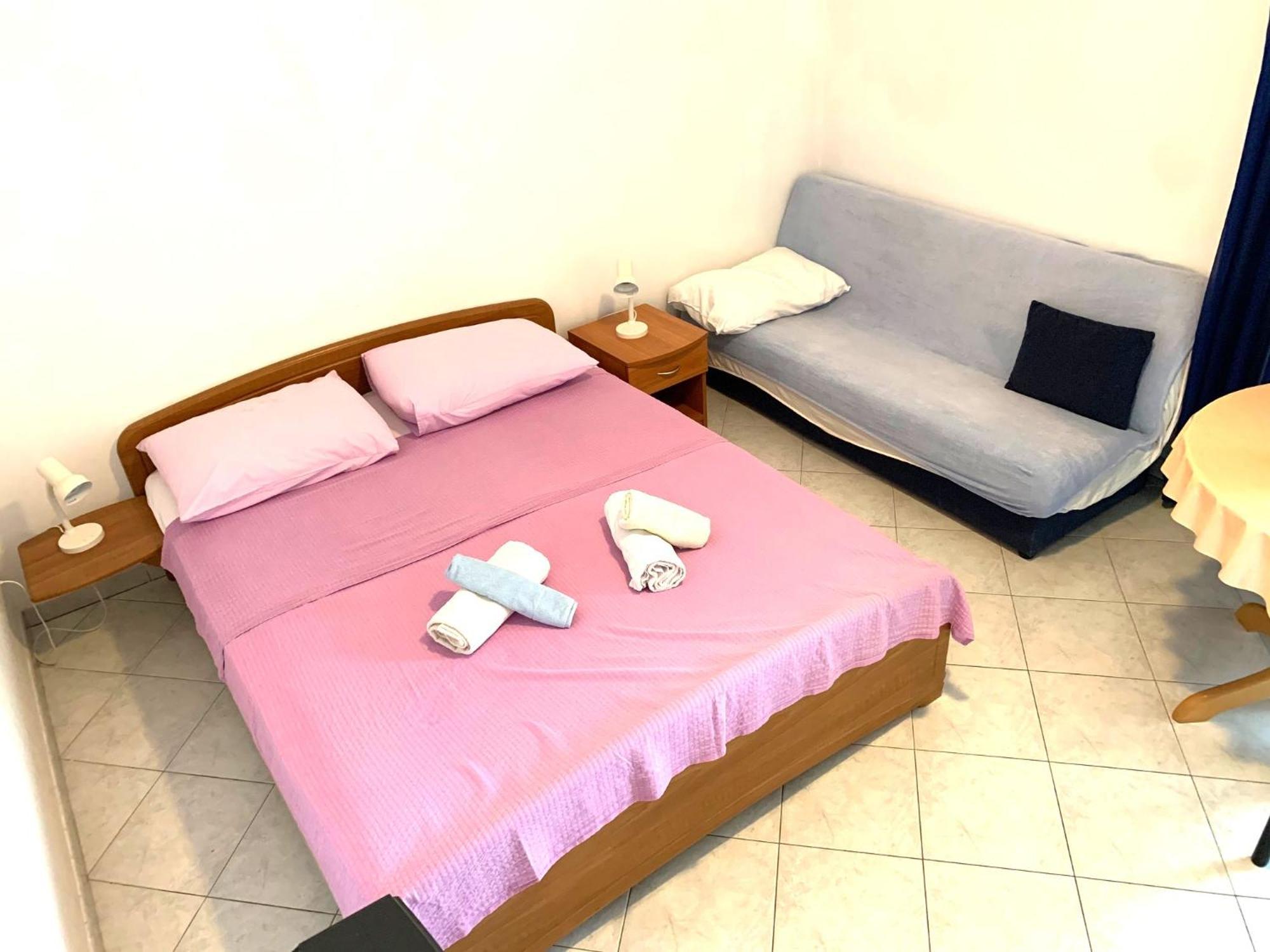 Apartments Bilo - Jela & Ivan Dolac Екстериор снимка