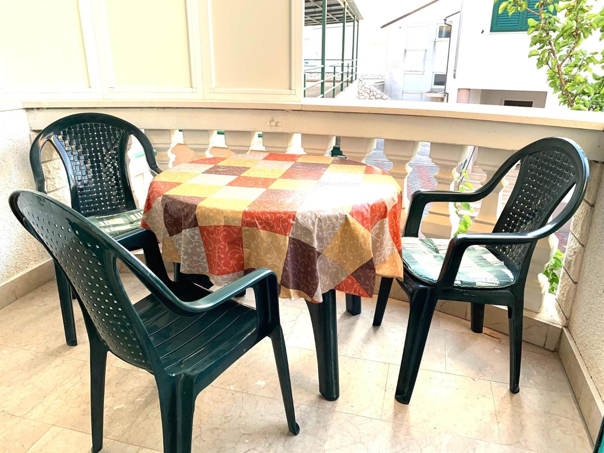 Apartments Bilo - Jela & Ivan Dolac Екстериор снимка
