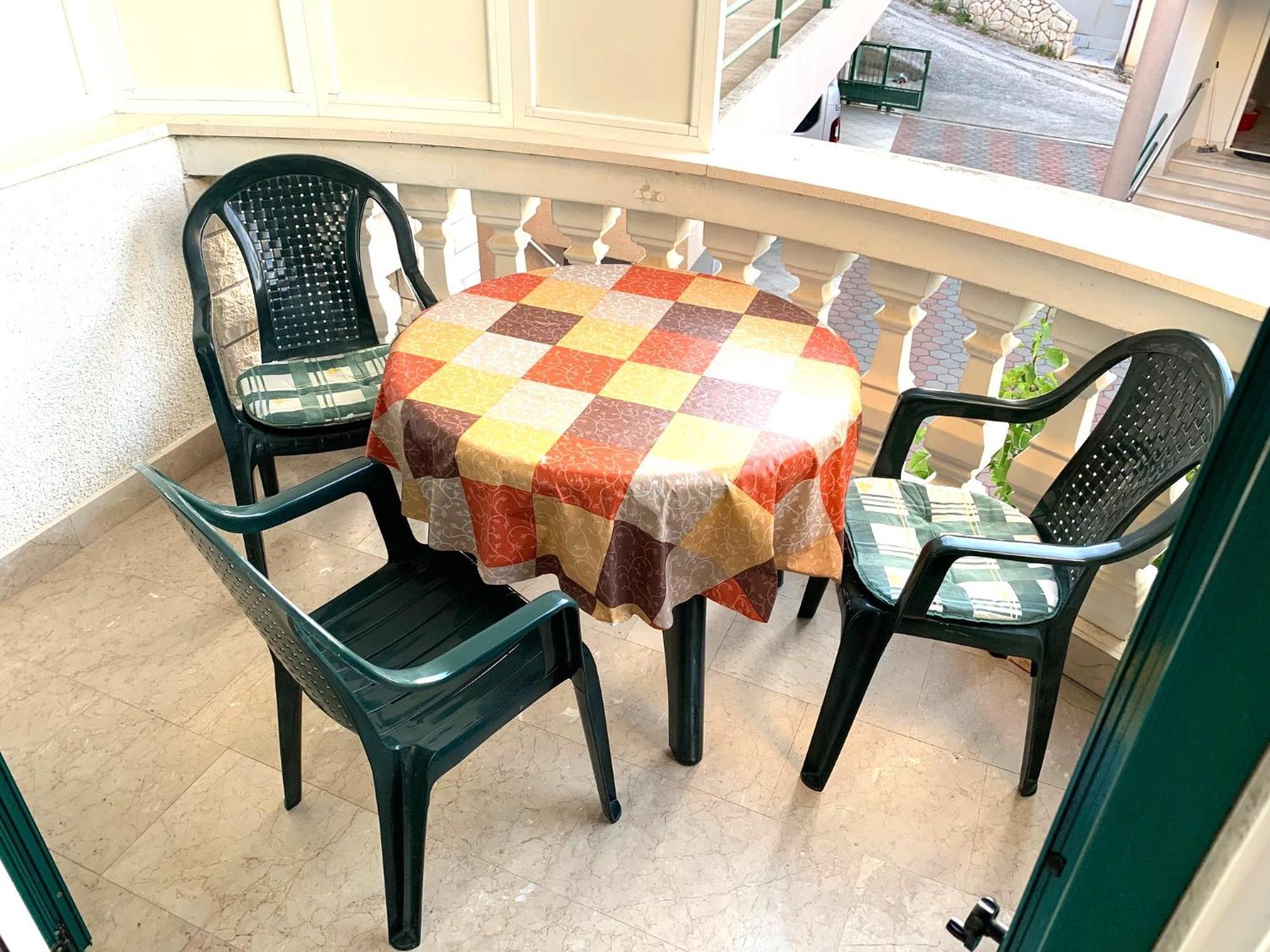 Apartments Bilo - Jela & Ivan Dolac Екстериор снимка