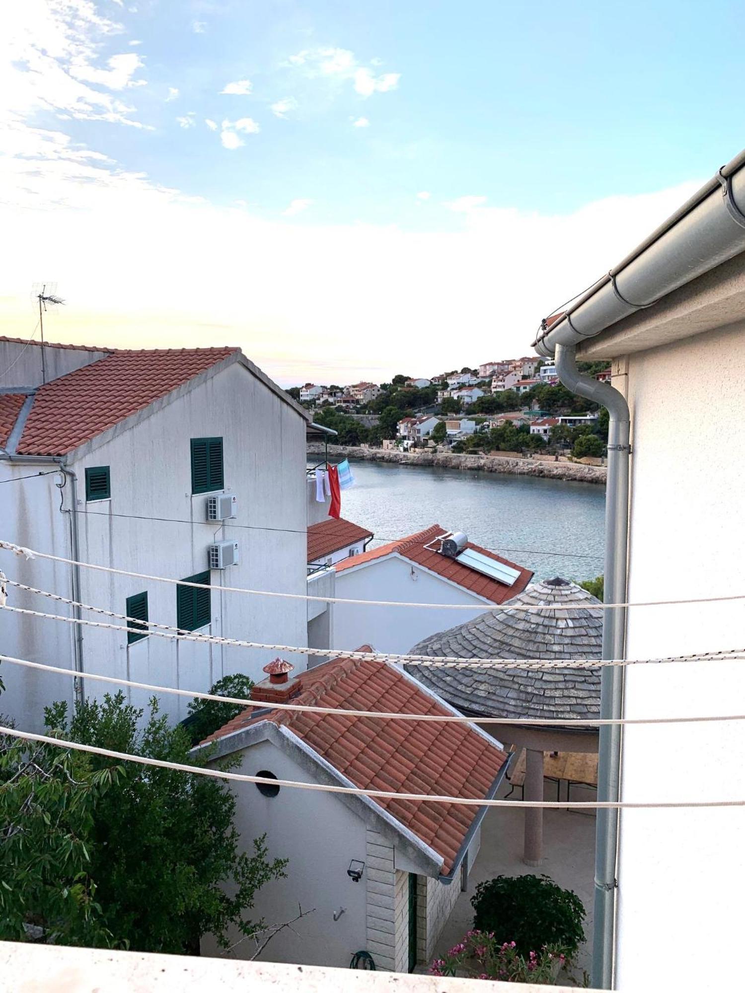 Apartments Bilo - Jela & Ivan Dolac Екстериор снимка